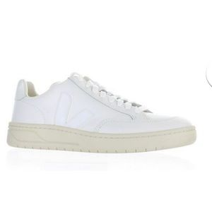 New in box VEJA V12 white 9 40 sneakers